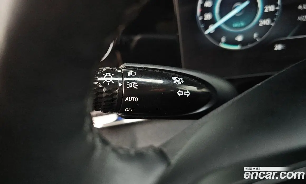 Hyundai Avante 2022 1.6 автомат (гидро), фото 21