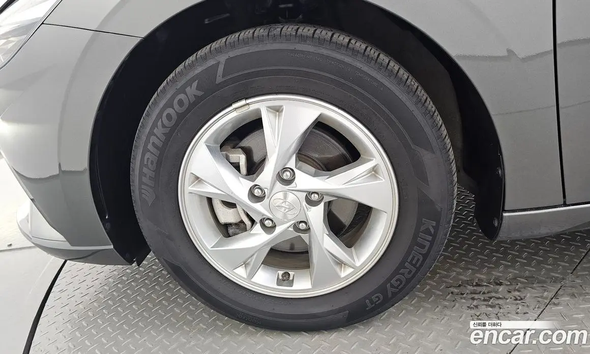 Hyundai Avante 2022 1.6 автомат (гидро), фото 4