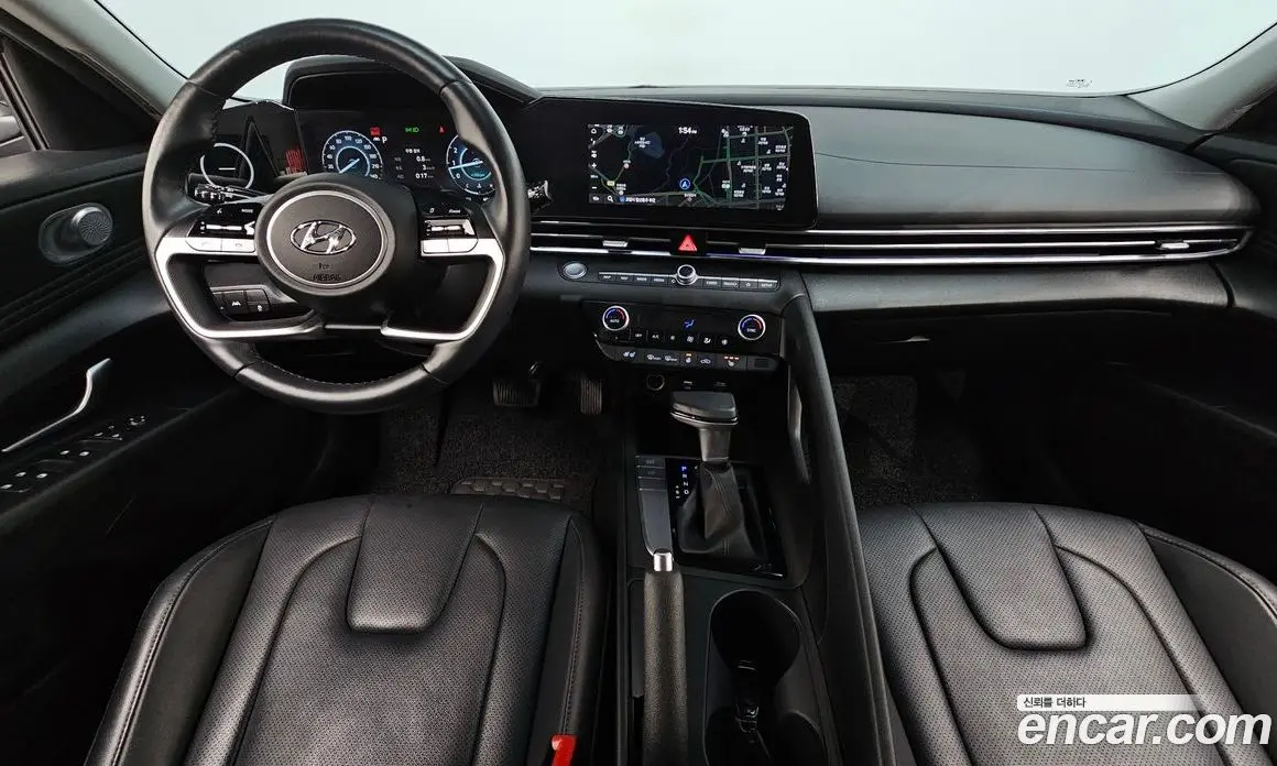 Hyundai Avante 2022 1.6 автомат (гидро), фото 9