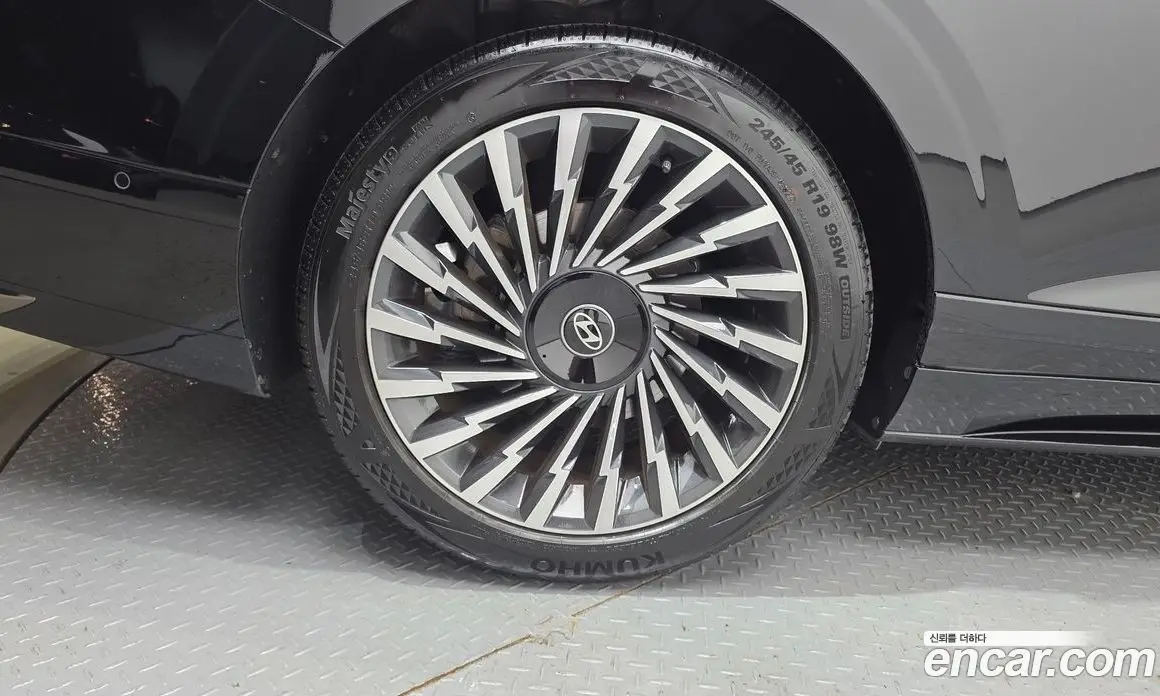Hyundai Grandeur 2024 1.6 автомат (гидро), фото 5