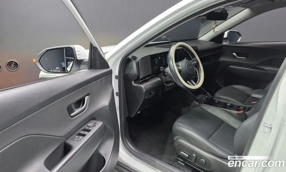 Hyundai Kona 2025 1.6 автомат (гидро), фото 13