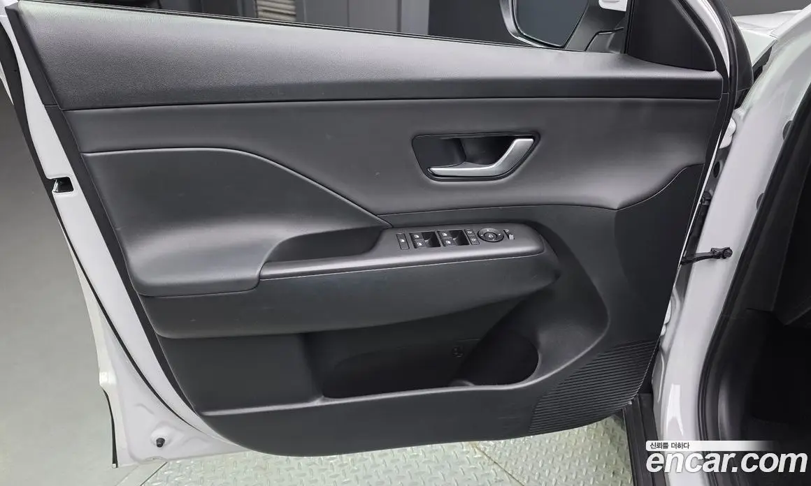Hyundai Kona 2025 1.6 автомат (гидро), фото 14
