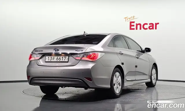 Hyundai Sonata 2011 2.0 автомат (гидро), миниатюра 1