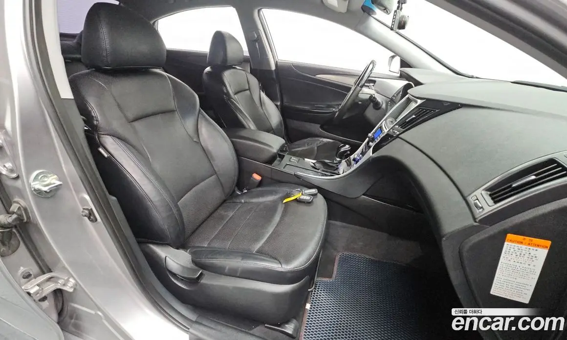 Hyundai Sonata 2011 2.0 автомат (гидро), фото 16