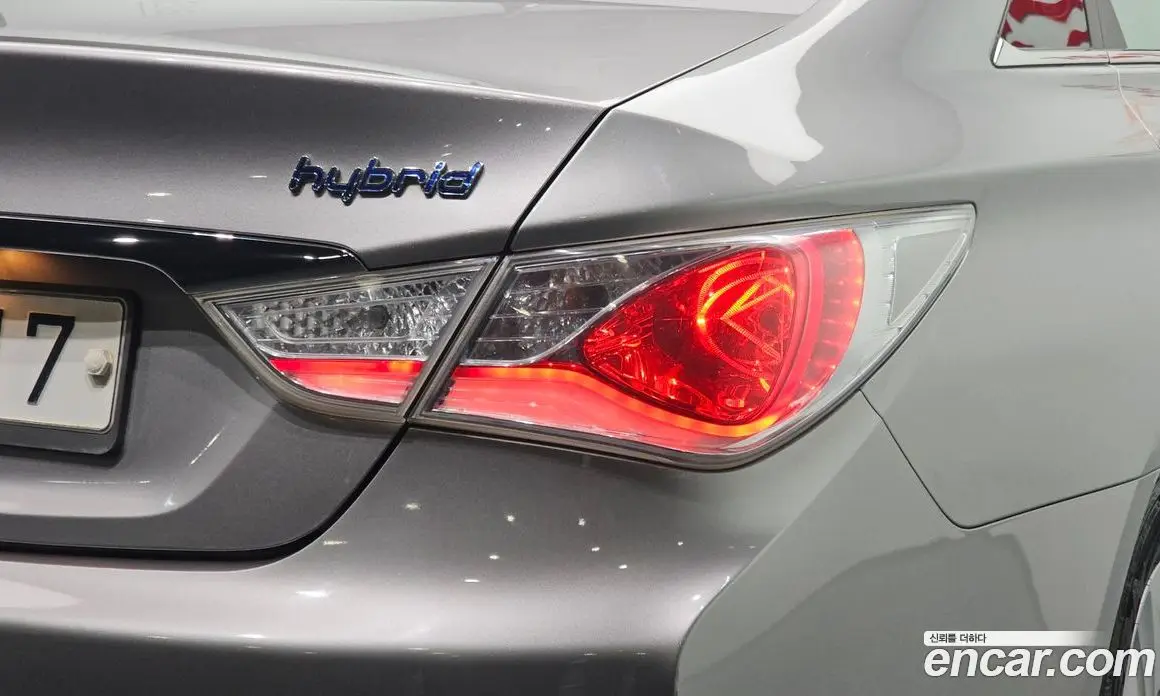 Hyundai Sonata 2011 2.0 автомат (гидро), фото 8