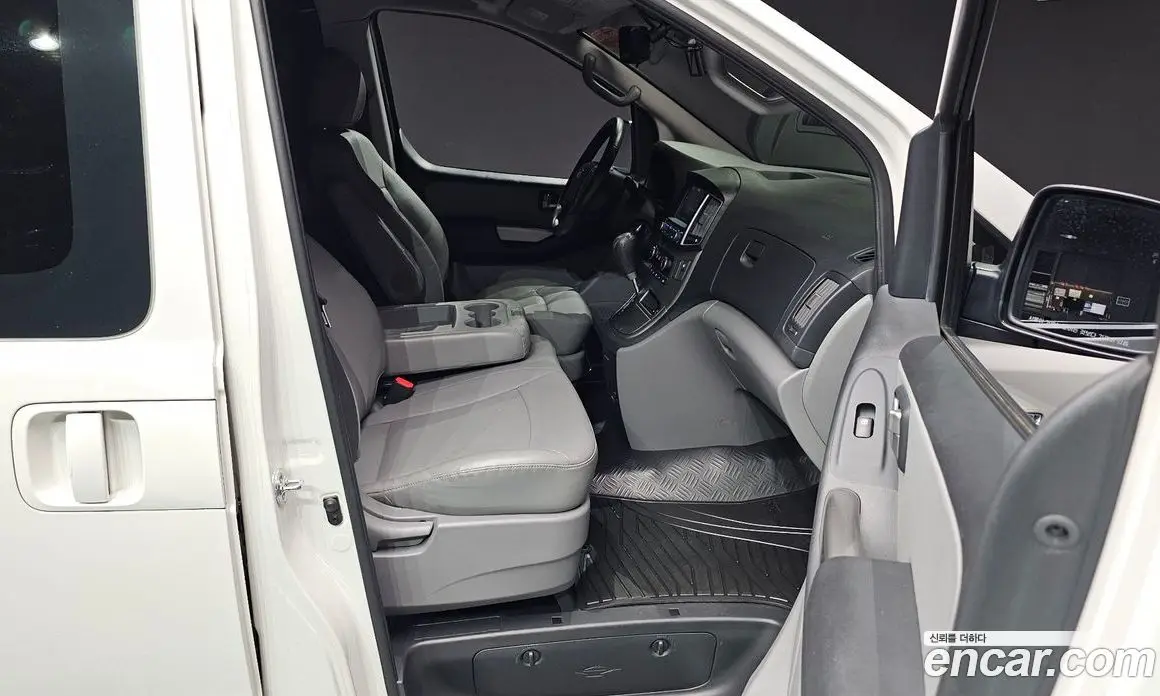 Hyundai Starex 2019 2.5 автомат (гидро), фото 15