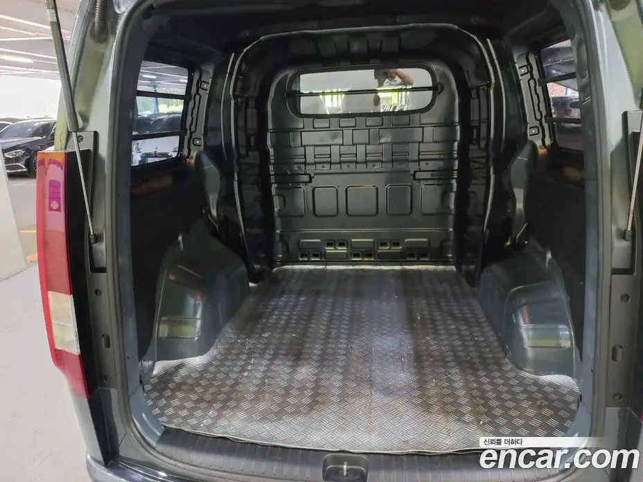 Hyundai Staria 2024 2.2 автомат (гидро), фото 20