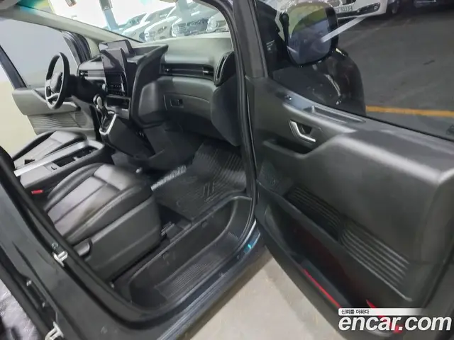 Hyundai Staria 2024 2.2 автомат (гидро), миниатюра 10