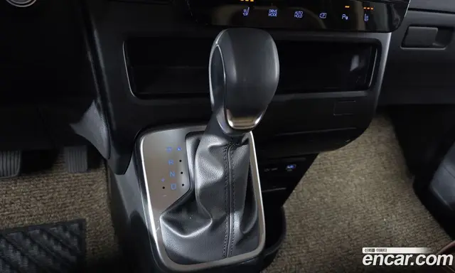 Hyundai Staria 2025 3.5 автомат (гидро), миниатюра 11