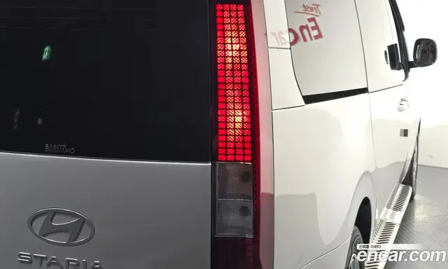 Hyundai Staria 2025 3.5 автомат (гидро), миниатюра 8