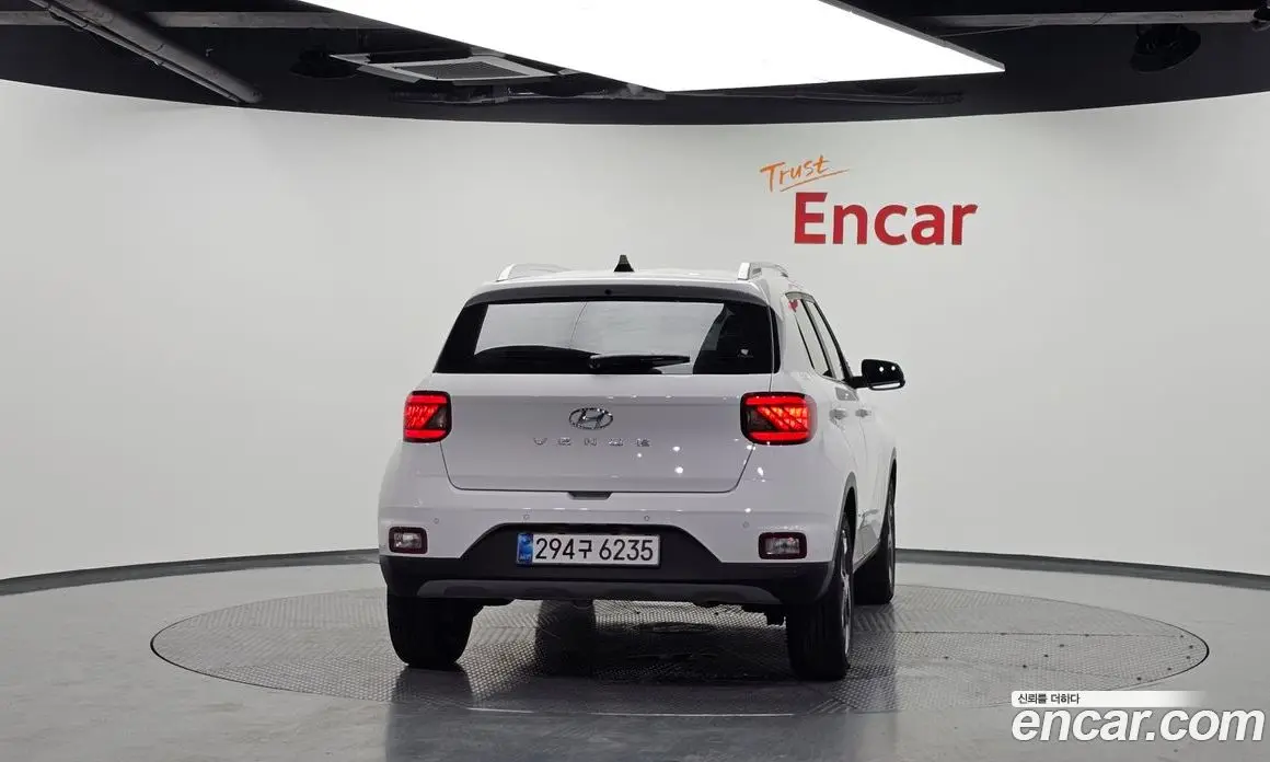 Hyundai Venue 2025 1.6 автомат (гидро), фото 4