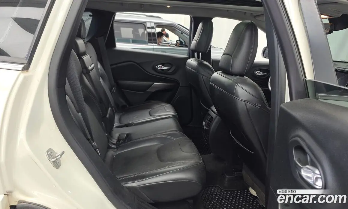 Jeep Cherokee 2019 2.2 автомат (гидро), фото 12