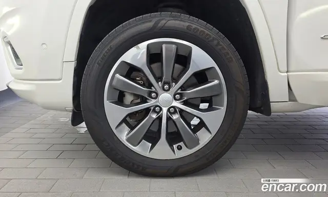 Jeep Cherokee 2019 2.2 автомат (гидро), миниатюра 5