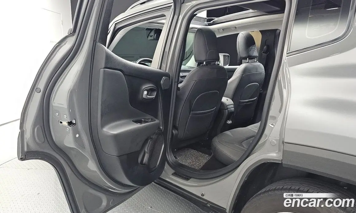 Jeep Renegade 2019 2.4 автомат (гидро), фото 18