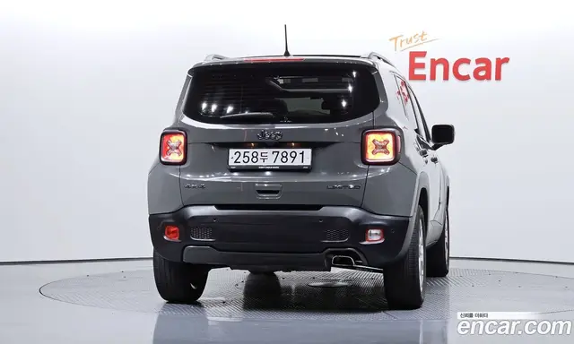 Jeep Renegade 2019 2.4 автомат (гидро), миниатюра 4