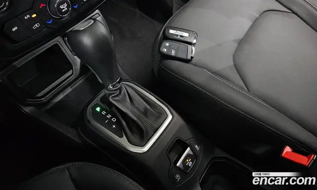 Jeep Renegade 2023 1.3 автомат (гидро), миниатюра 12