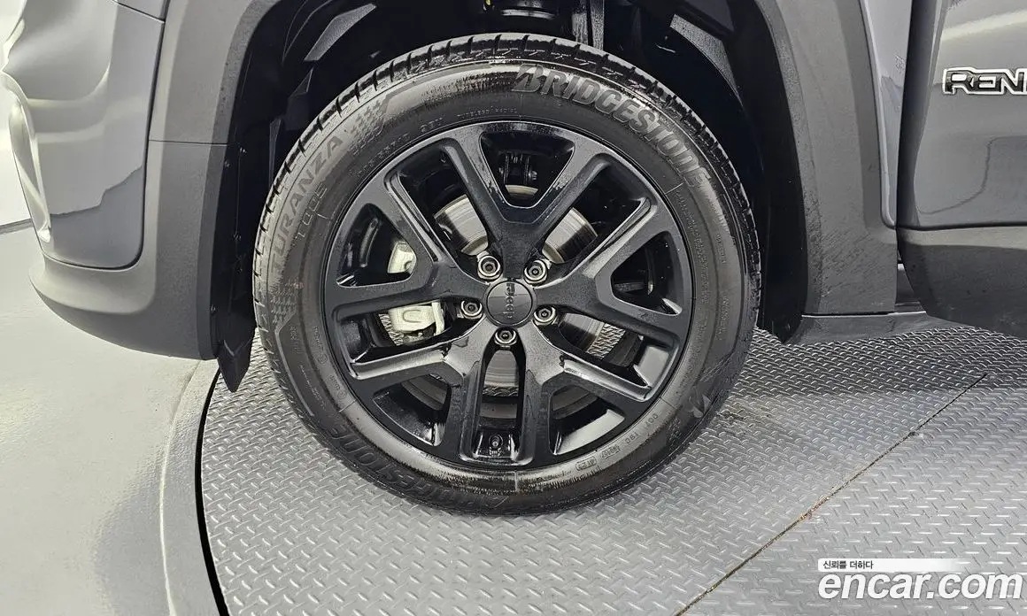 Jeep Renegade 2023 1.3 автомат (гидро), фото 5