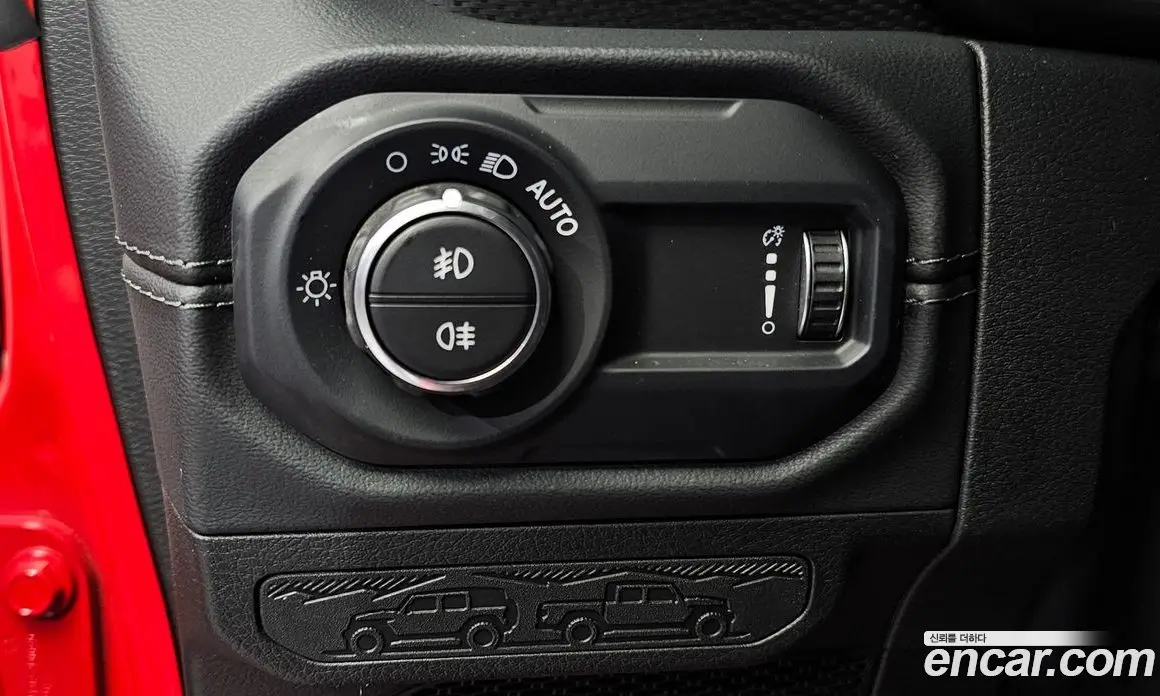 Jeep Wrangler 2024 2.0 автомат (гидро), фото 13