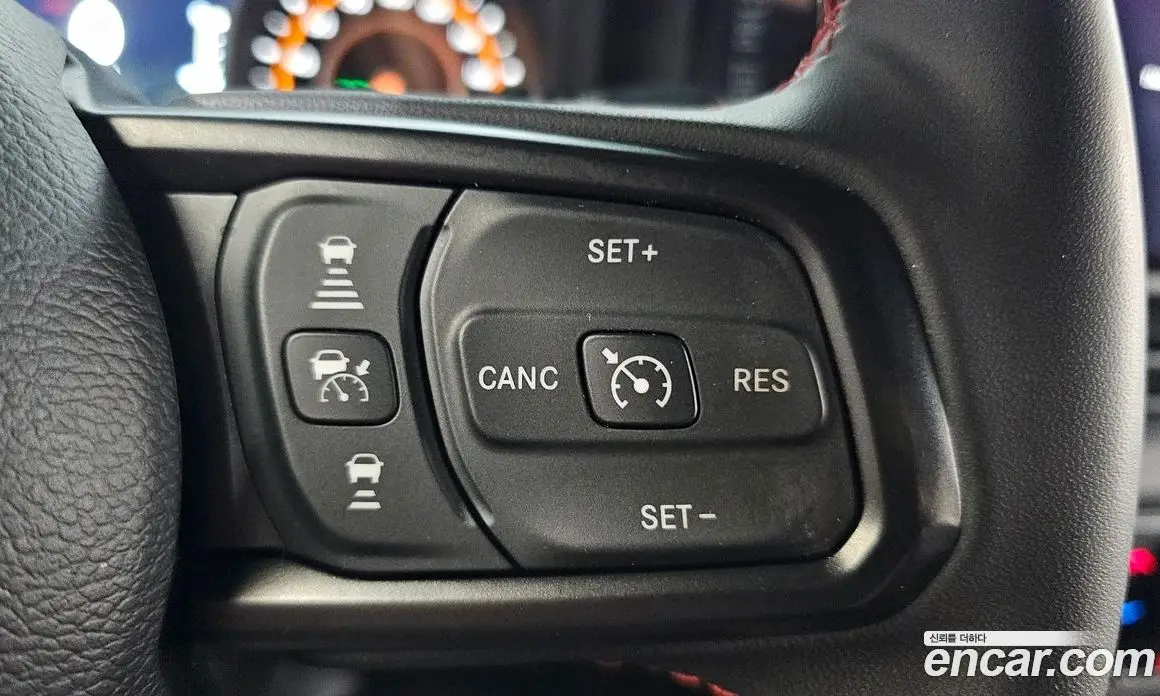 Jeep Wrangler 2024 2.0 автомат (гидро), фото 15