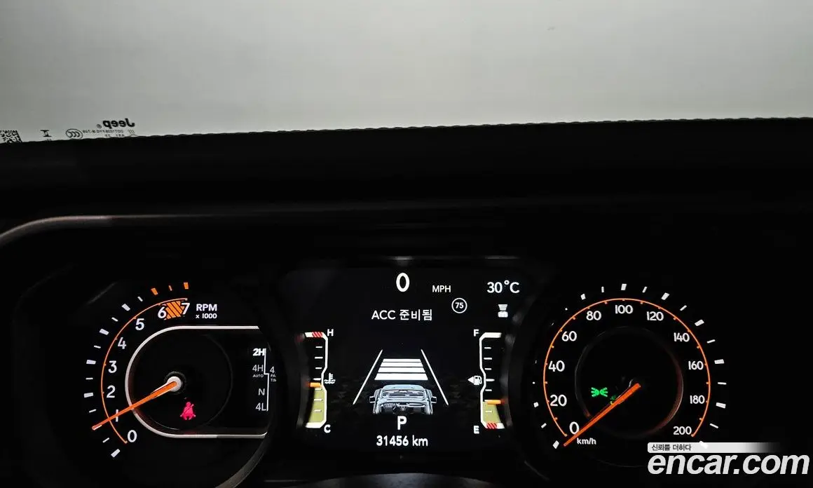 Jeep Wrangler 2024 2.0 автомат (гидро), фото 8