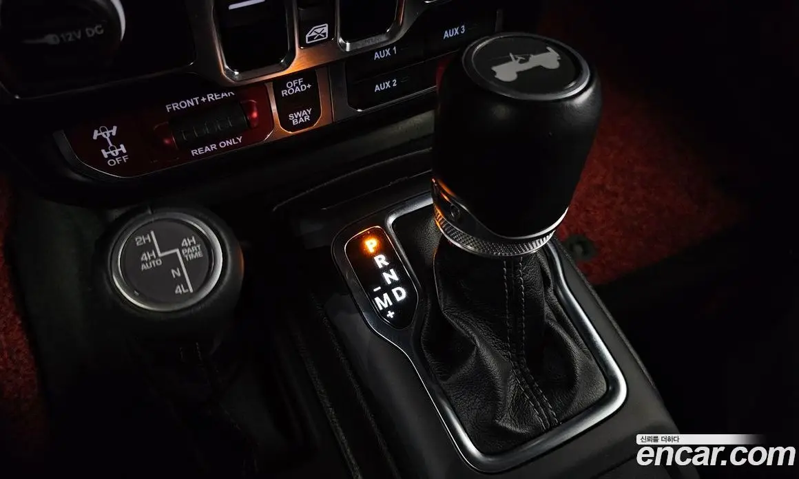 Jeep Wrangler 2024 2.0 автомат (гидро), фото 9