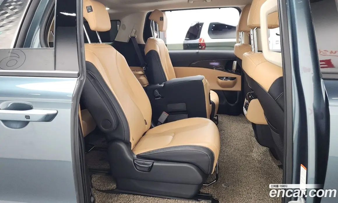 Kia Carnival 2023 3.5 автомат (гидро), фото 17