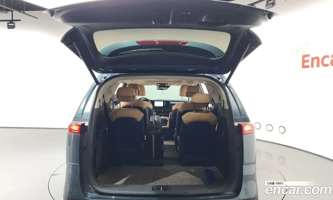 Kia Carnival 2023 3.5 автомат (гидро), фото 26