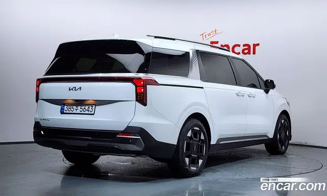 Kia Carnival 2024 2.2 автомат (гидро), миниатюра 2