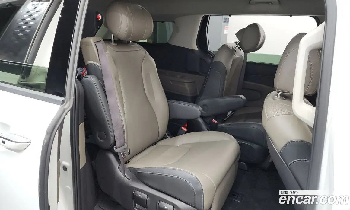 Kia Carnival 2024 2.2 автомат (гидро), фото 17