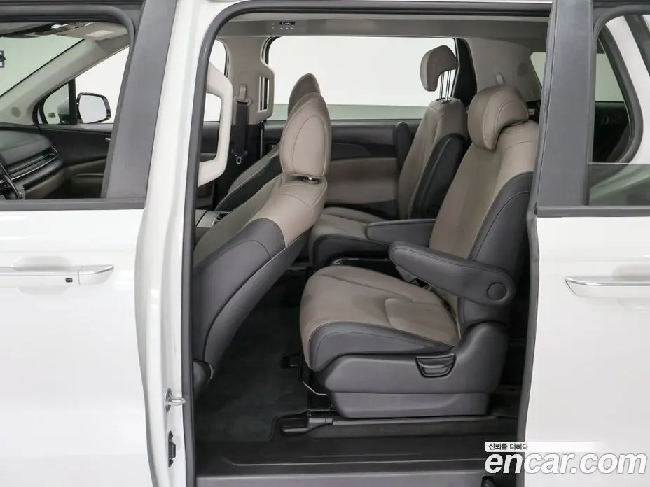 Kia Carnival 2025 2.2 автомат (гидро), фото 10
