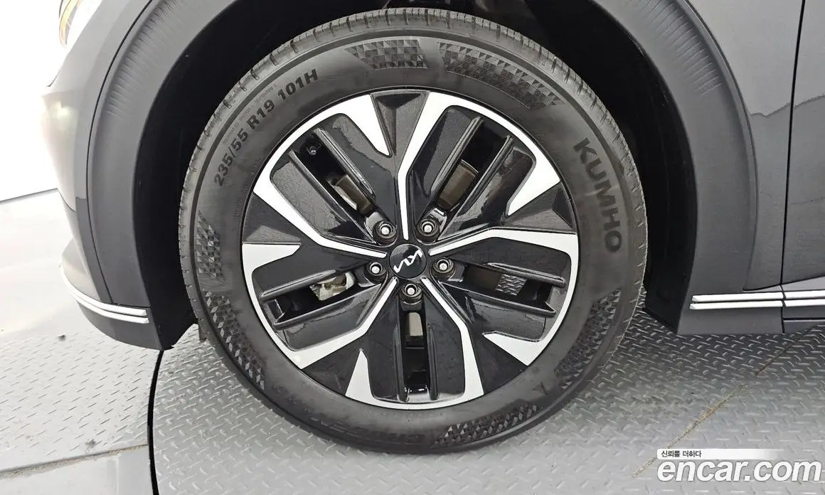 Kia EV6 2022 0.1 автомат (гидро), фото 5
