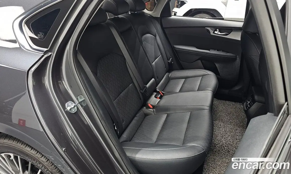 Kia K3 2022 1.6 автомат (гидро), фото 16