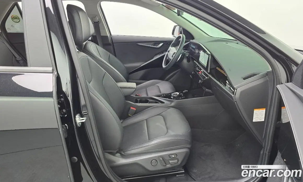 Kia Niro 2023 0.2 автомат (гидро), фото 16