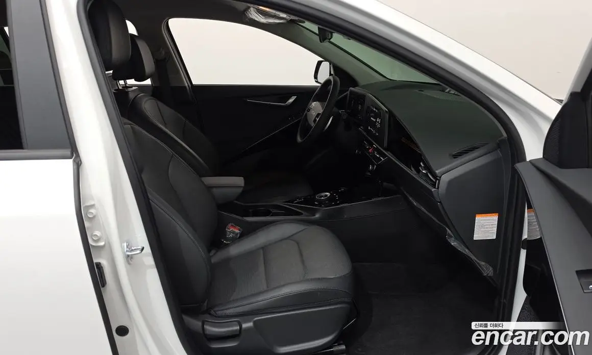 Kia Niro 2025 1.6 автомат (гидро), фото 16