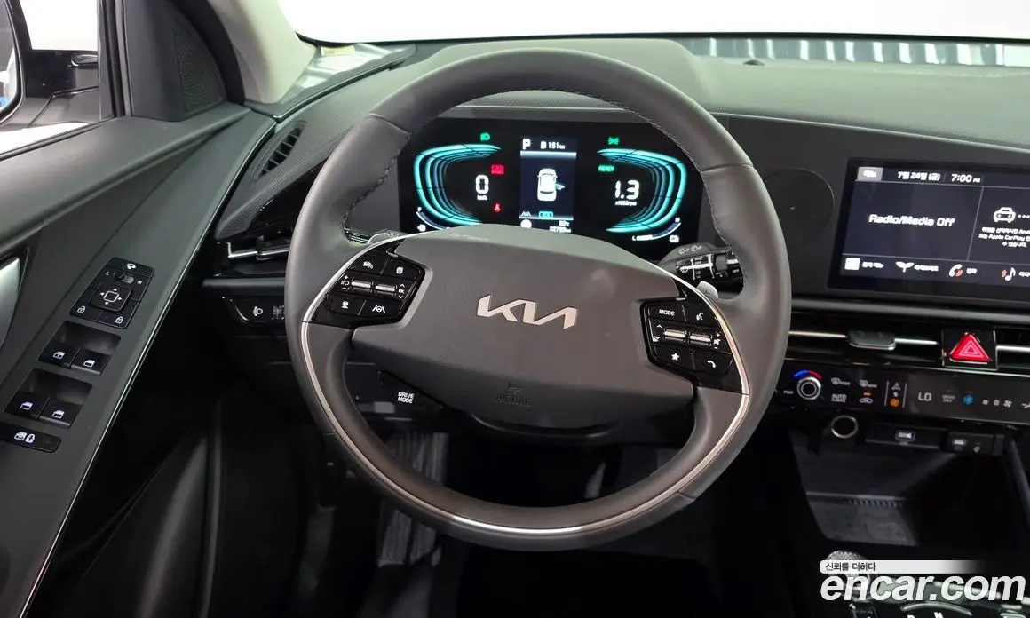 Kia Niro 2025 1.6 автомат (гидро), фото 18