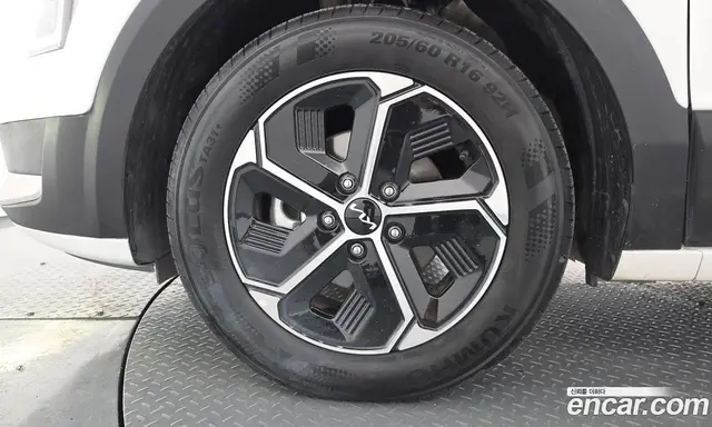 Kia Niro 2025 1.6 автомат (гидро), миниатюра 5