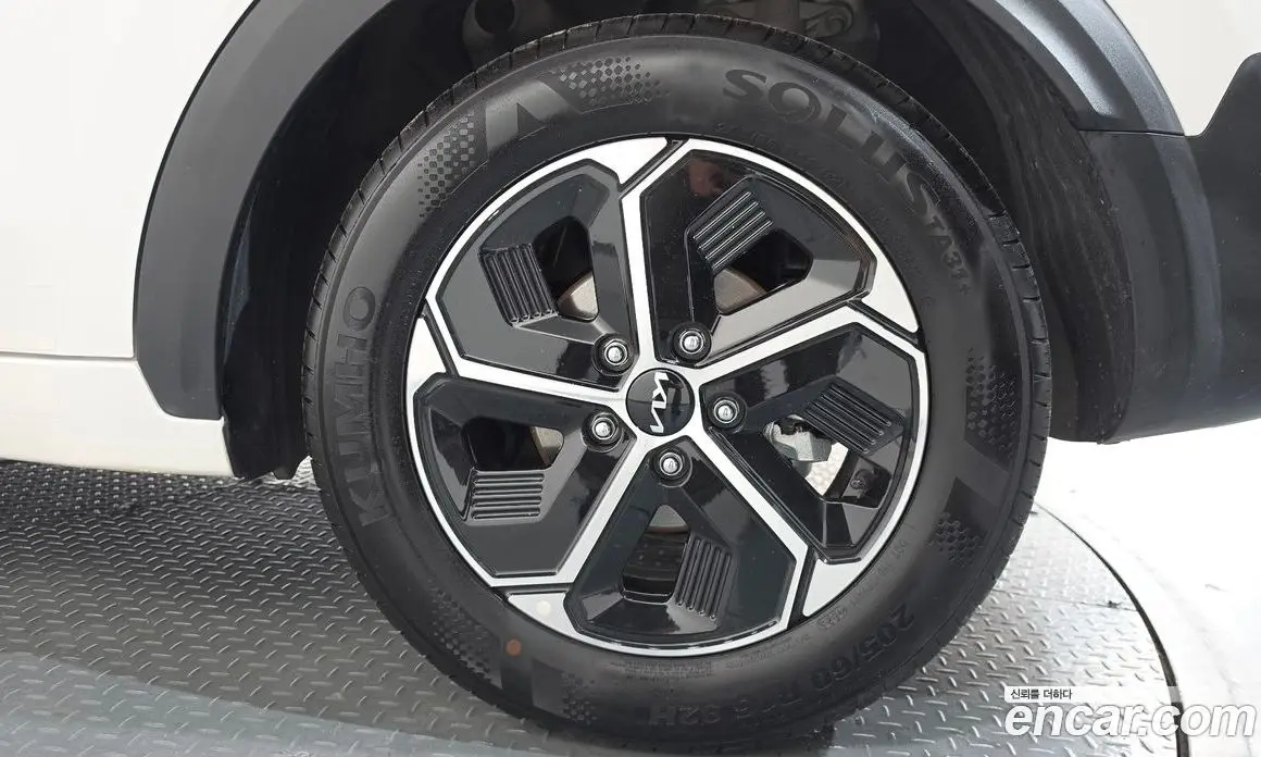 Kia Niro 2025 1.6 автомат (гидро), фото 7