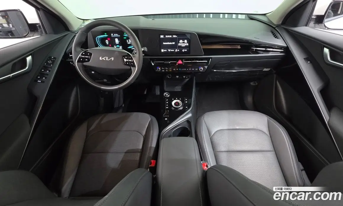Kia Niro 2025 1.6 автомат (гидро), фото 10