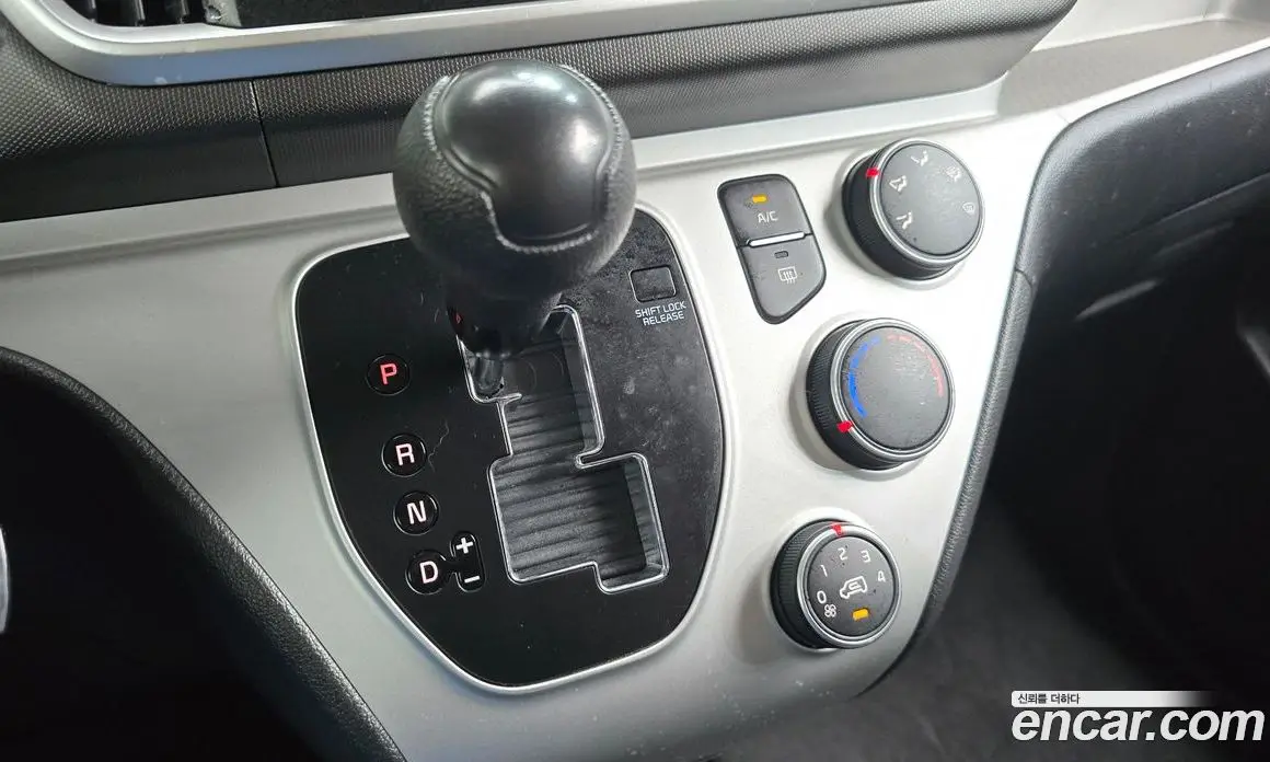 Kia Ray 2022 1.0 автомат (гидро), фото 12
