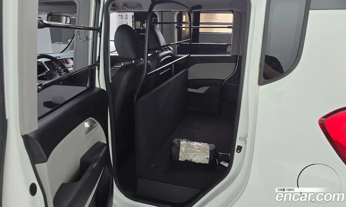 Kia Ray 2022 1.0 автомат (гидро), фото 17
