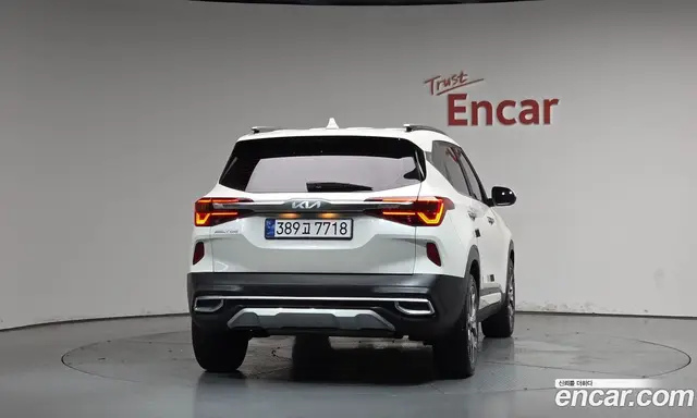 Kia Seltos 2022 1.6 автомат (гидро), миниатюра 3