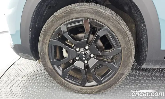 Kia Seltos 2023 2.0 автомат (гидро), миниатюра 5