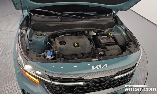 Kia Seltos 2023 2.0 автомат (гидро), миниатюра 6