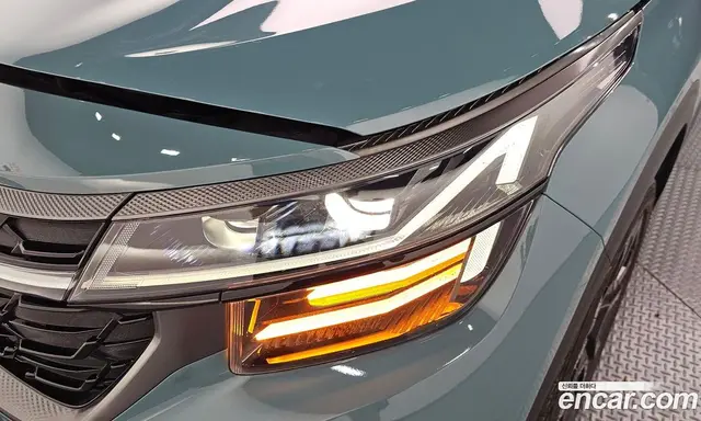 Kia Seltos 2023 2.0 автомат (гидро), миниатюра 8