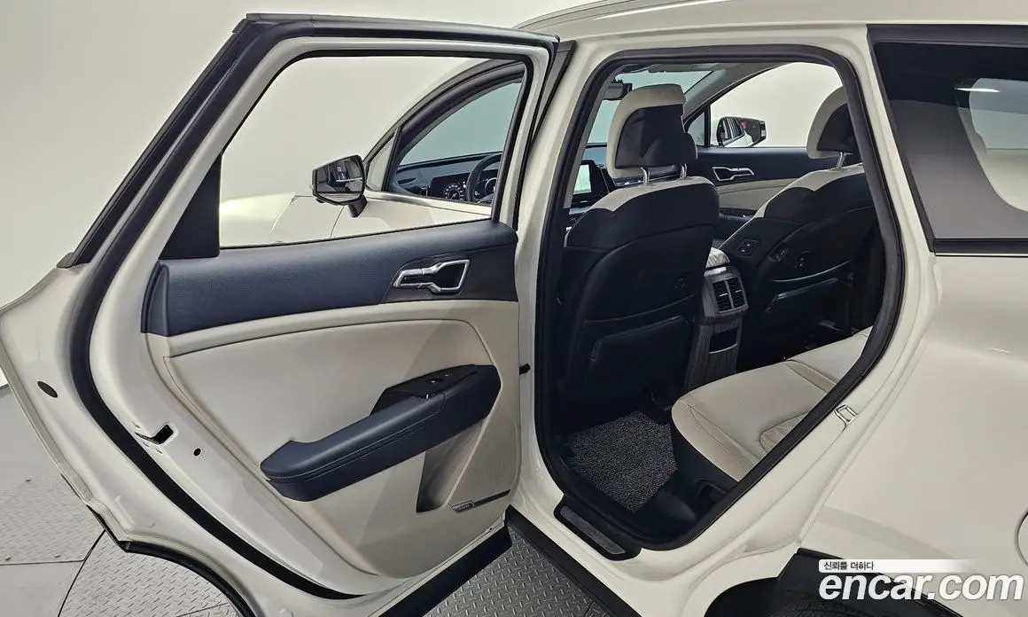 Kia Sportage 2023 1.6 автомат (гидро), фото 25