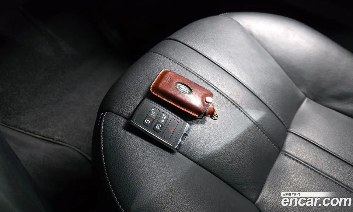 Land Rover Discovery 2016 3.0 автомат (гидро), фото 17