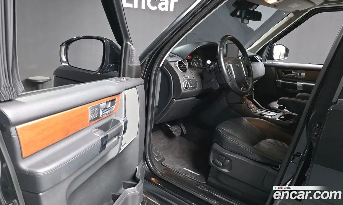 Land Rover Discovery 2016 3.0 автомат (гидро), фото 10