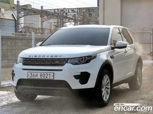 Land Rover Discovery Sport 2017 2.0 автомат (гидро), миниатюра 2 Land Rover Discovery Sport 2017 2.0 автомат (гидро), миниатюра 2