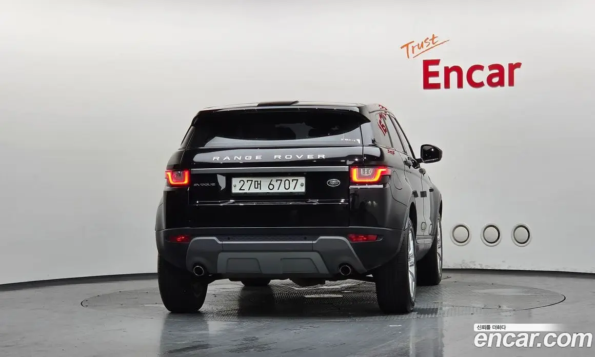 Land Rover Range Rover Evoque 2018 2.0 автомат (гидро), фото 4