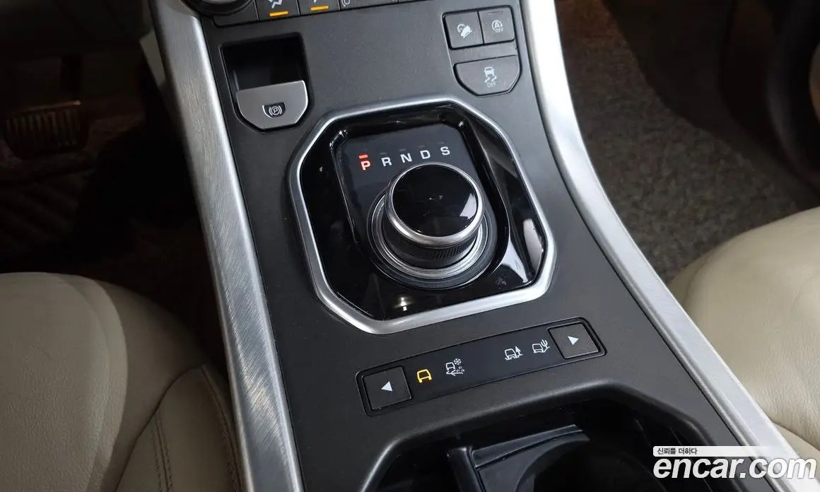 Land Rover Range Rover Evoque 2018 2.0 автомат (гидро), фото 9